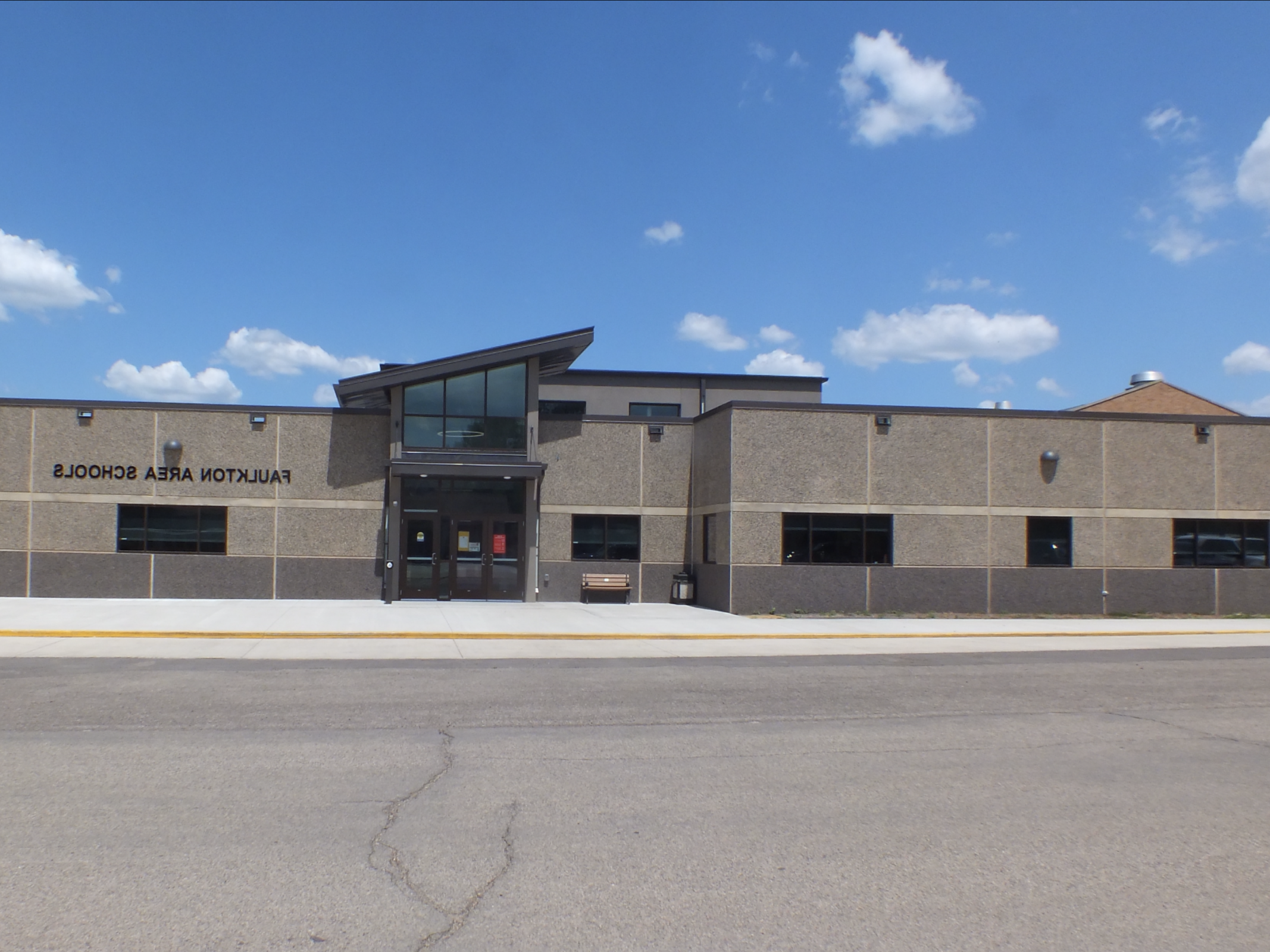 faulkton school district building's image